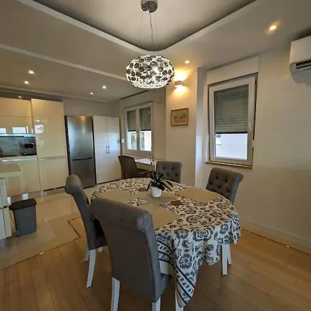 Seaside Bliss In Appartement Split