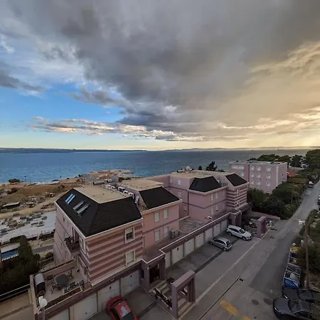 Apartment Seaside Bliss In