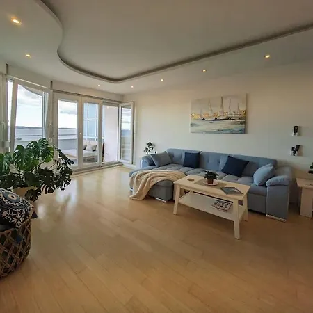 Seaside Bliss In Appartement Split